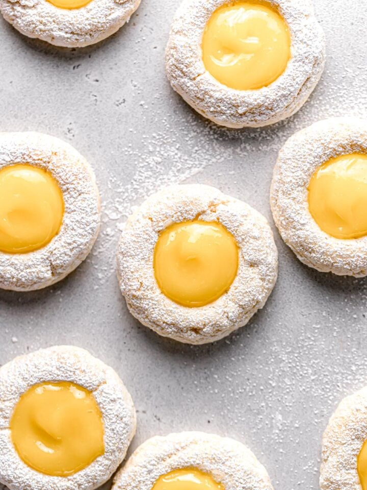 lemon curd cookies dusted with powdered sugar