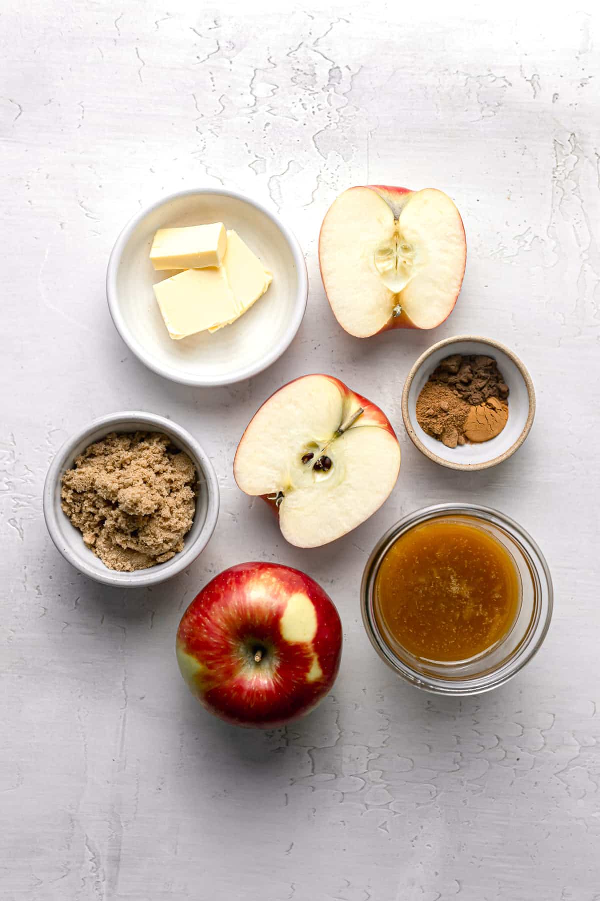 ingredients for spiced caramel apples.