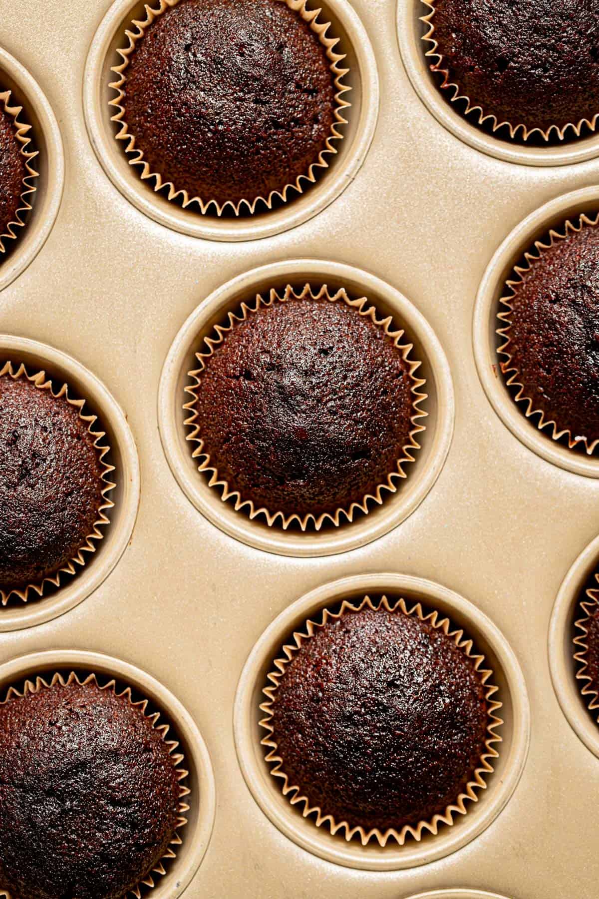 baked cupcakes in cupcake pan.