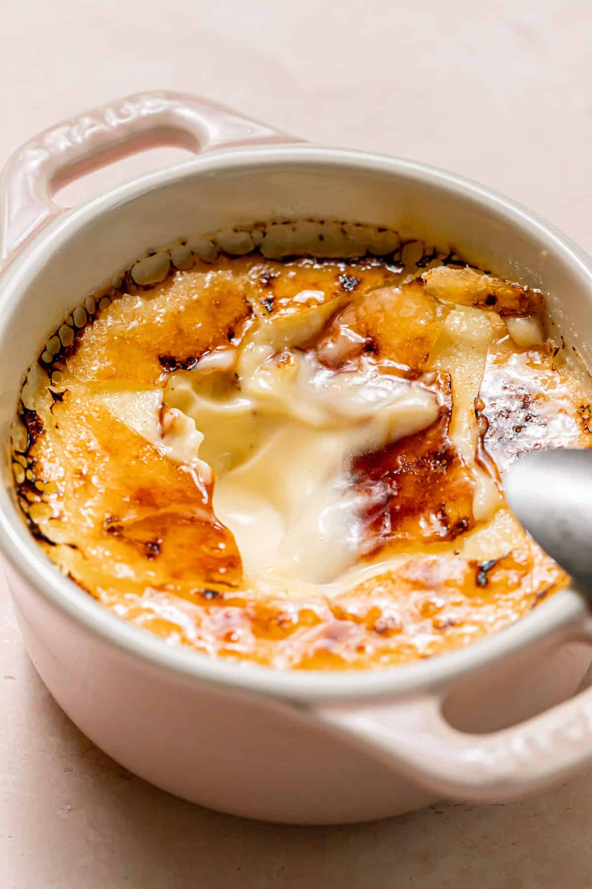 inside texture of creme brûlée. 