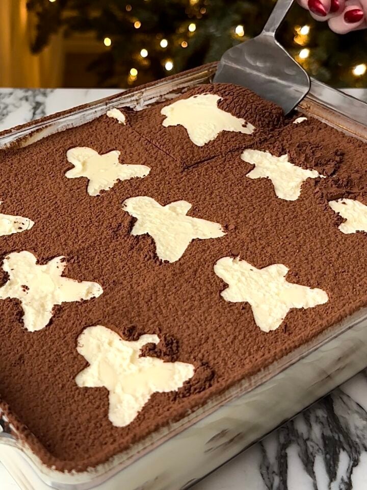 Gingersnap Tiramisu in glass dish.