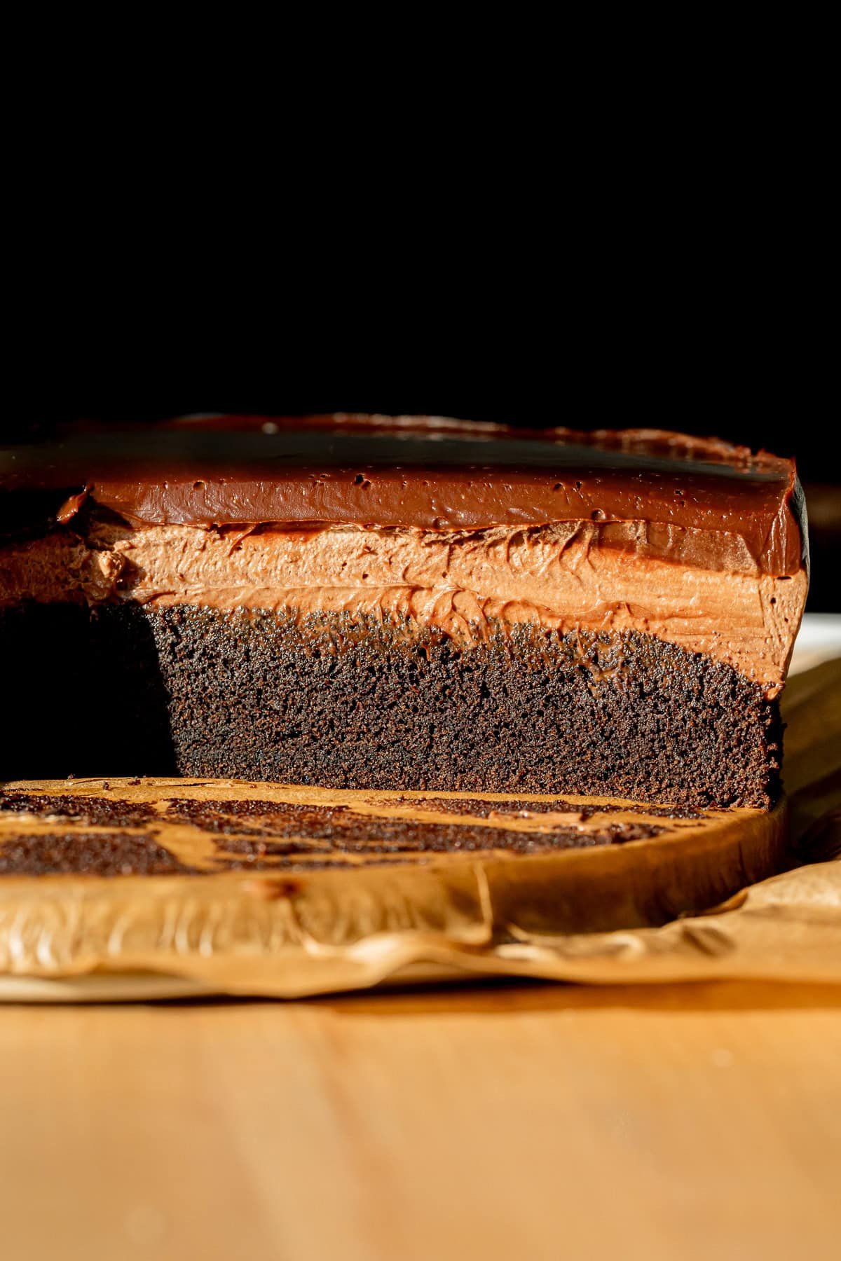one layer chocolate mousse cake.