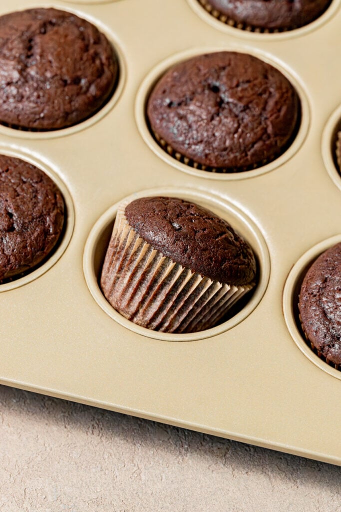 baked cupcakes in pan.