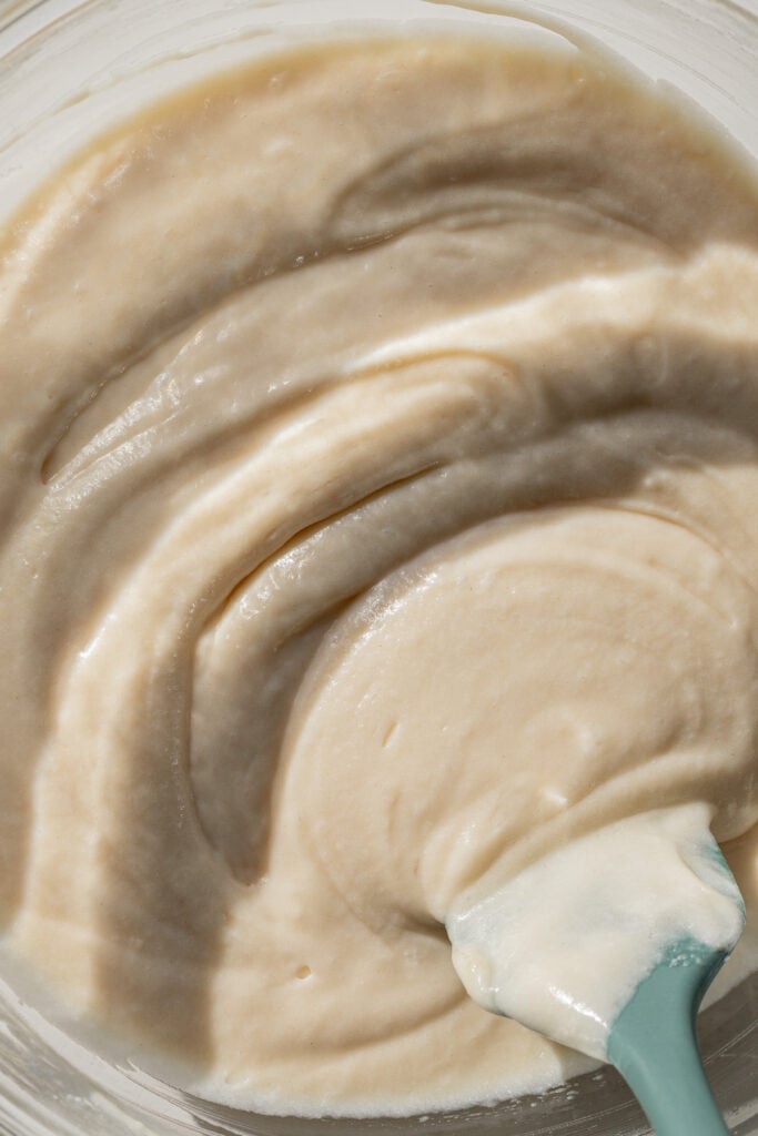 cupcake batter in bowl.